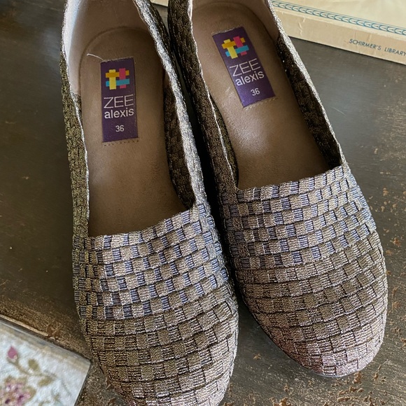 Alexis Zee Trina Wedge Shoes - Picture 3 of 7